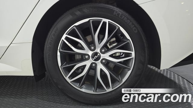 Kia K5 2023 — photo 7