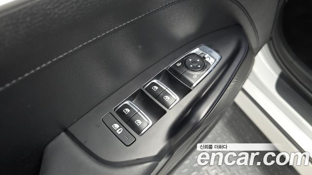 Kia K5 2023 — photo 29