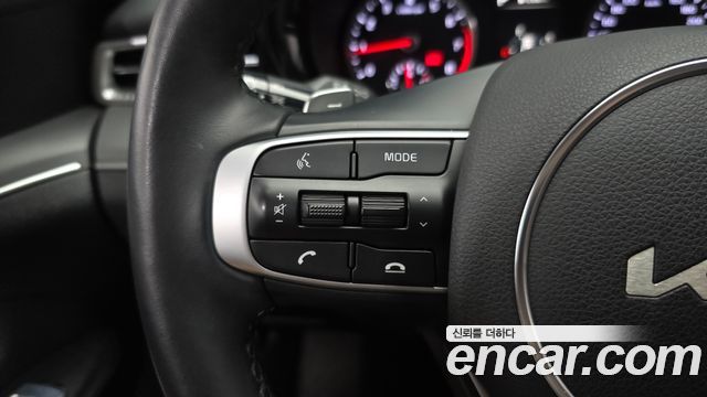 Kia K5 2023 — photo 31