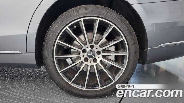 Mercedes-Benz S-Class 2020 — photo 7