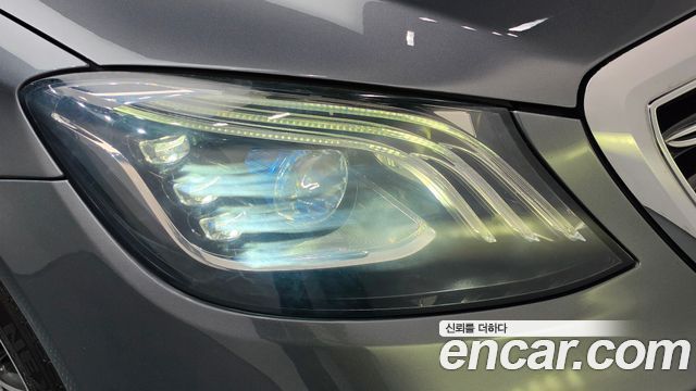 Mercedes-Benz S-Class 2020 — photo 8
