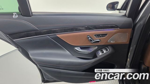 Mercedes-Benz S-Class 2020 — photo 15