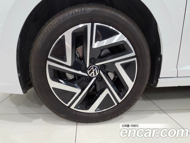 Volkswagen Jetta 2023 — photo 5