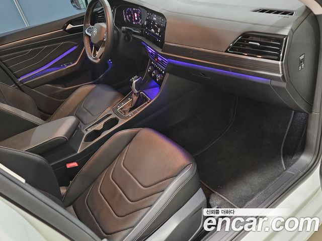 Volkswagen Jetta 2023 — photo 13