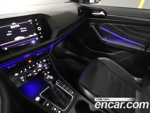 Volkswagen Jetta 2023 — photo 16