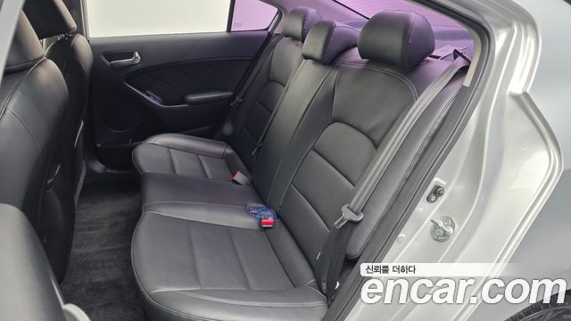 Kia K3 2013 — photo 16