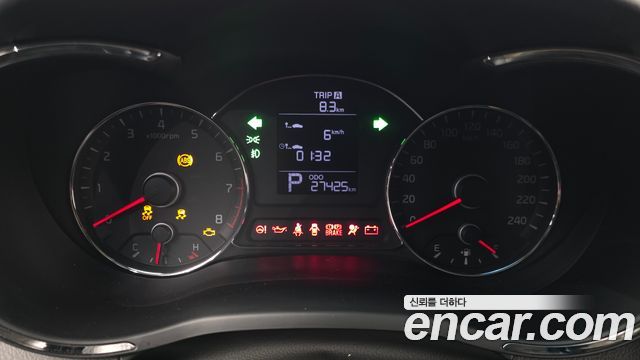 Kia K3 2013 — photo 27