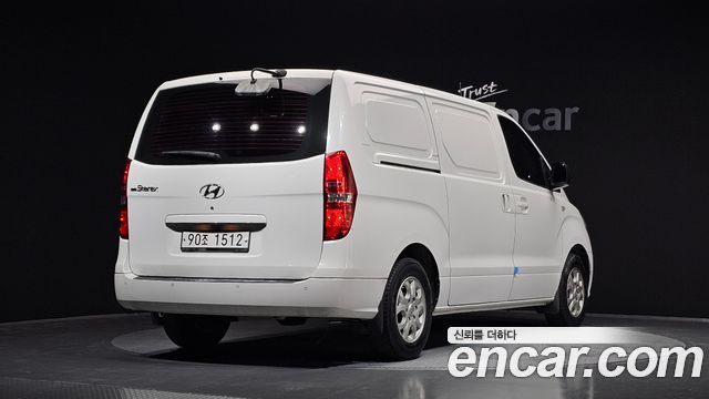 Hyundai Starex 2015 — photo 2