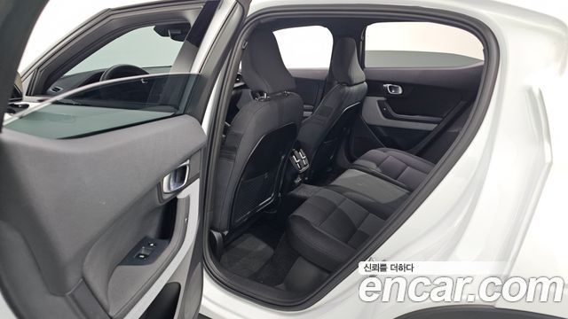 Polestar Polestar 2 2023 — photo 18