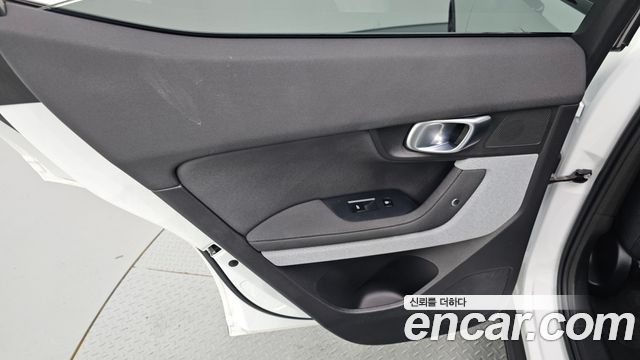 Polestar Polestar 2 2023 — photo 15