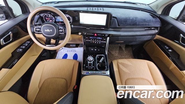 Kia Canival 2023 — photo 7