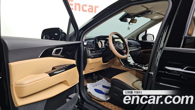 Kia Canival 2023 — photo 10