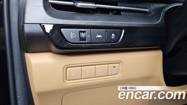 Kia Canival 2023 — photo 13
