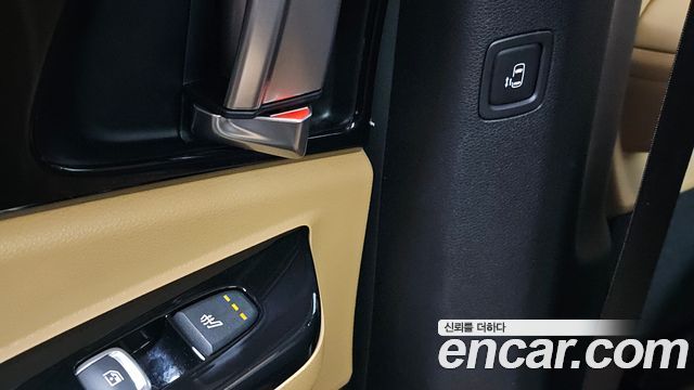 Kia Canival 2023 — photo 19