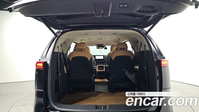 Kia Canival 2023 — photo 20