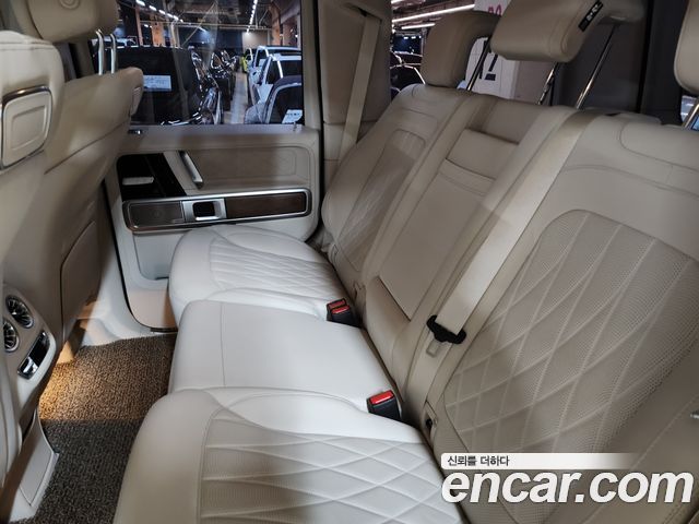 Mercedes-Benz G-Class 2023 — photo 9