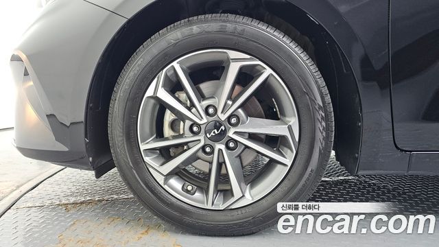 Kia K3 2023 — photo 5