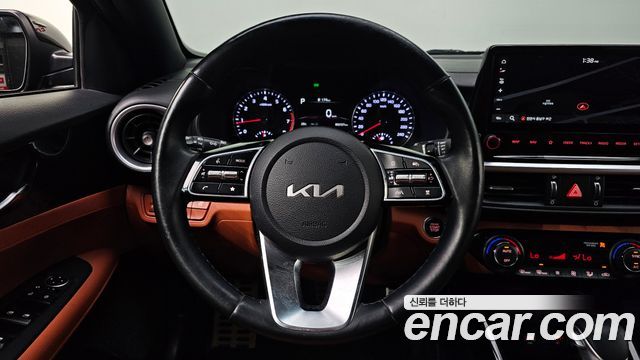 Kia K3 2023 — photo 20