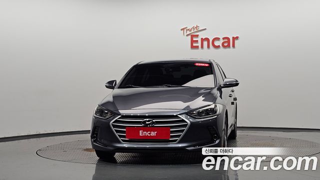 Hyundai AVANTE 2018 — photo 3