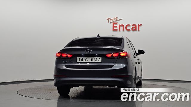 Hyundai AVANTE 2018 — photo 4