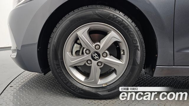 Hyundai AVANTE 2018 — photo 5