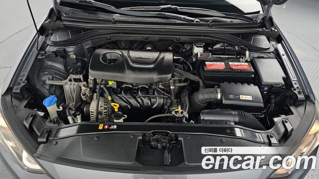 Hyundai AVANTE 2018 — photo 6