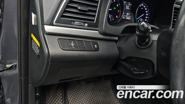 Hyundai AVANTE 2018 — photo 22