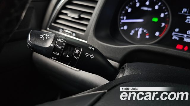 Hyundai AVANTE 2018 — photo 24