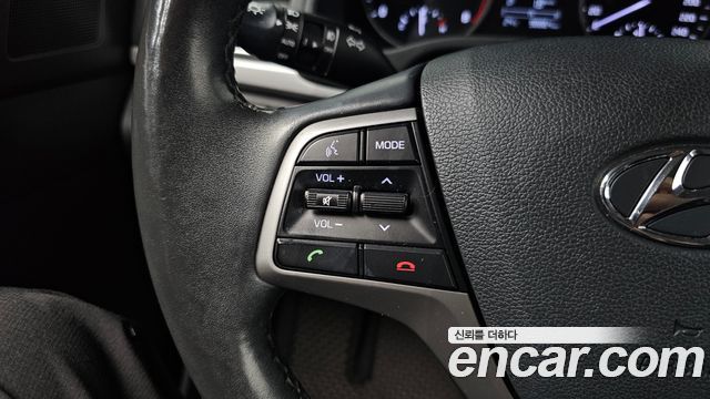 Hyundai AVANTE 2018 — photo 27