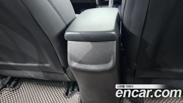 Hyundai AVANTE 2018 — photo 30