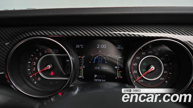 Jeep Wrangler 2021 — photo 11