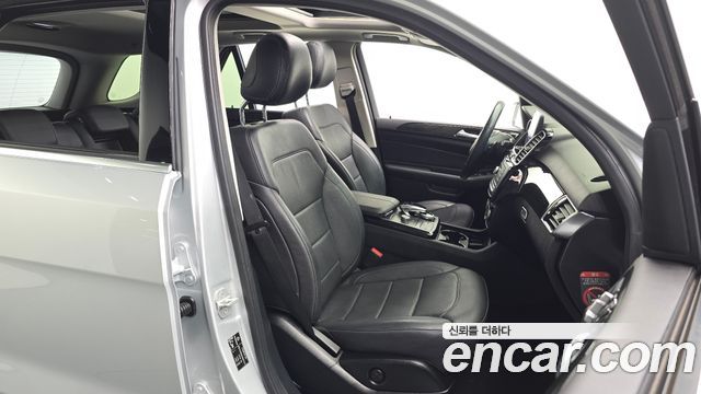 Mercedes-Benz GLE-Class 2017 — photo 12