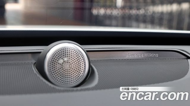 Volvo XC90 2023 — photo 12