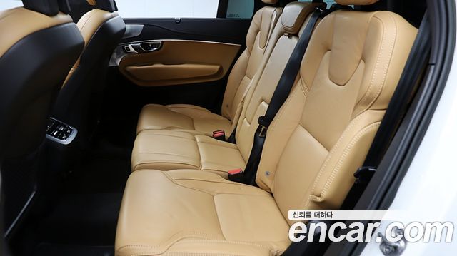 Volvo XC90 2023 — photo 15
