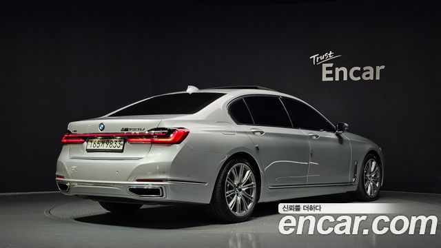BMW 7-Series 2020 — photo 2