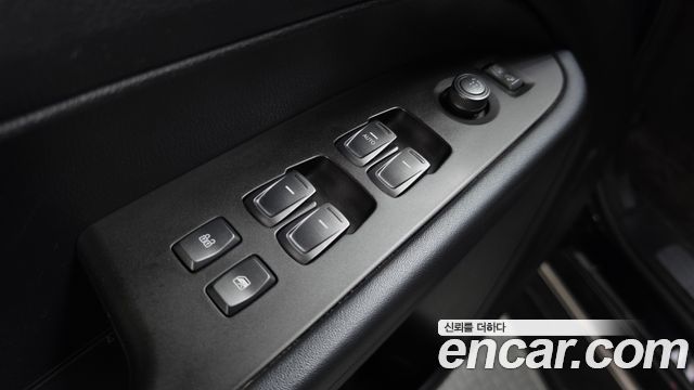 KG Mobility Rexton 2018 — photo 17