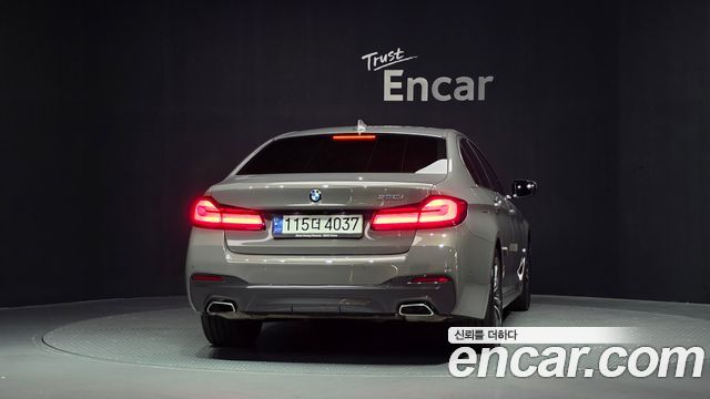 BMW 5-Series 2021 — photo 4