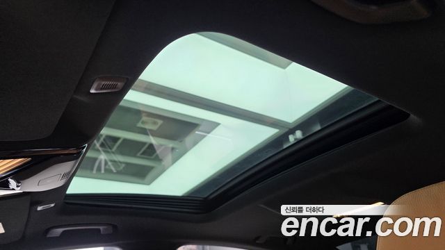 BMW 5-Series 2021 — photo 25