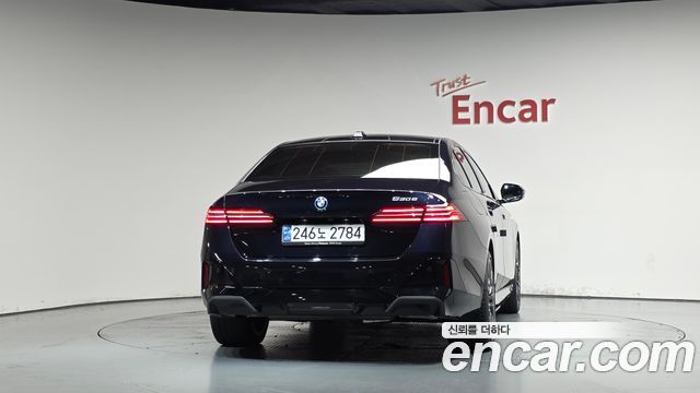 BMW 5-Series 2024 — photo 4