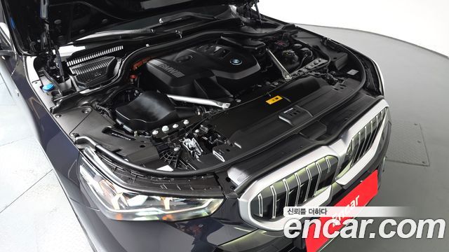 BMW 5-Series 2024 — photo 6