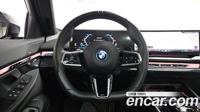 BMW 5-Series 2024 — photo 19