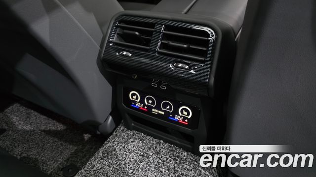 BMW 5-Series 2024 — photo 31