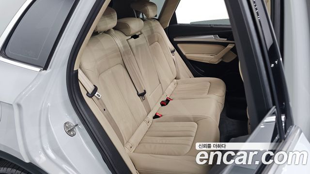 Audi Q5 2022 — photo 17