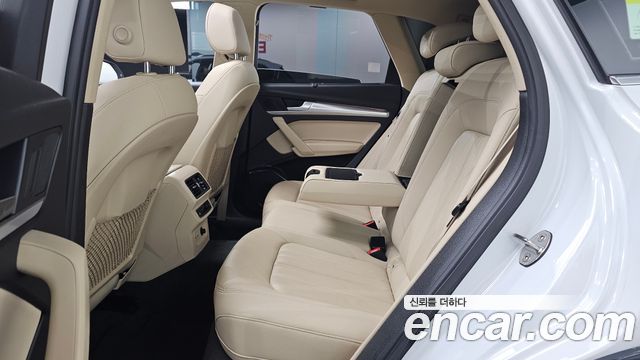 Audi Q5 2022 — photo 18