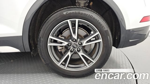 Audi Q5 2022 — photo 7