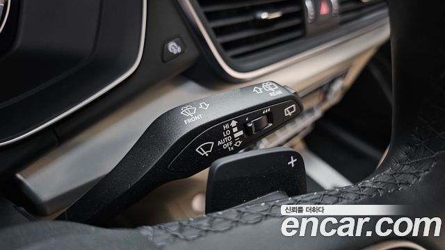 Audi Q5 2022 — photo 27