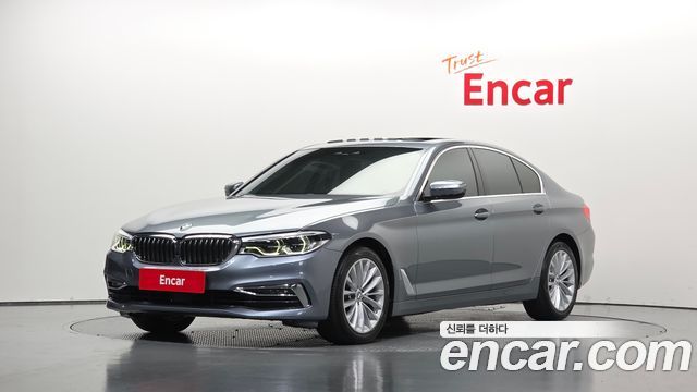 BMW 5-Series 2020 — photo 1