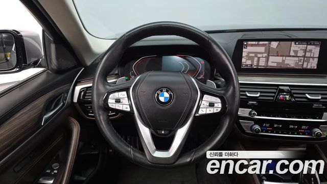 BMW 5-Series 2020 — photo 19