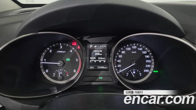 Hyundai Santafe 2016 — photo 11