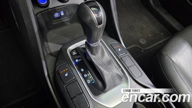 Hyundai Santafe 2016 — photo 12